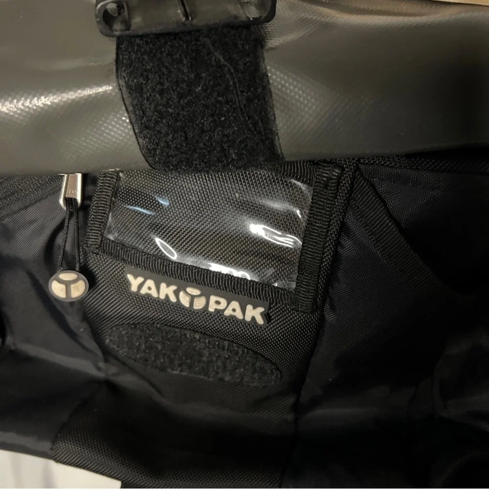 YAK PAC Messenger Crossbody Computer Bag Black Gray Many Pockets.